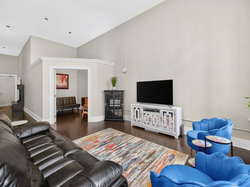 417 Vine Street, Unit 201, Cincinnati, OH 45202 Photo 11