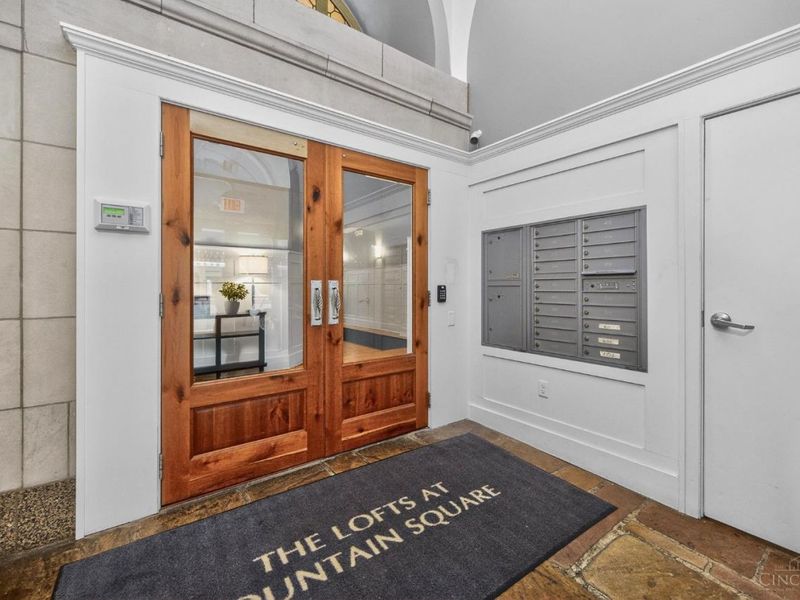 417 Vine Street, Unit 201, Cincinnati, OH 45202 Photo 2