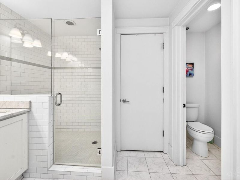 417 Vine Street, Unit 201, Cincinnati, OH 45202 Photo 24