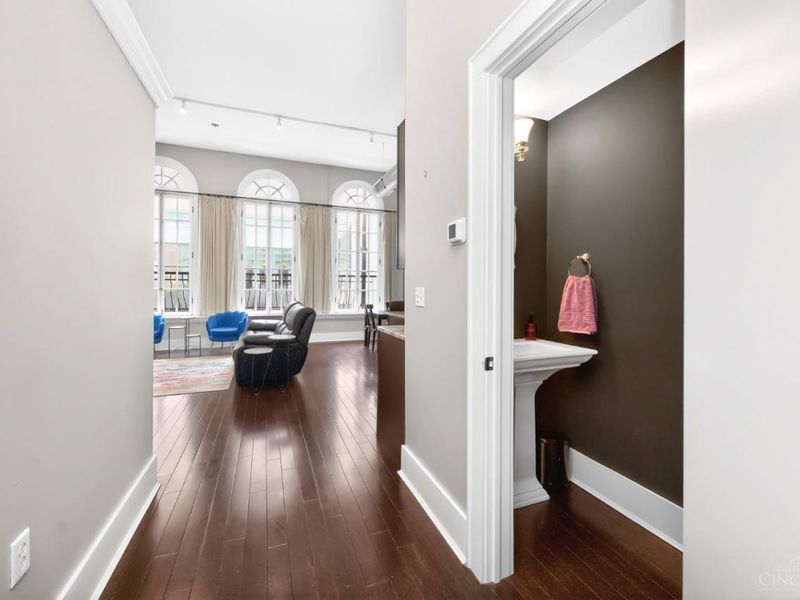 417 Vine Street, Unit 201, Cincinnati, OH 45202 Photo 8