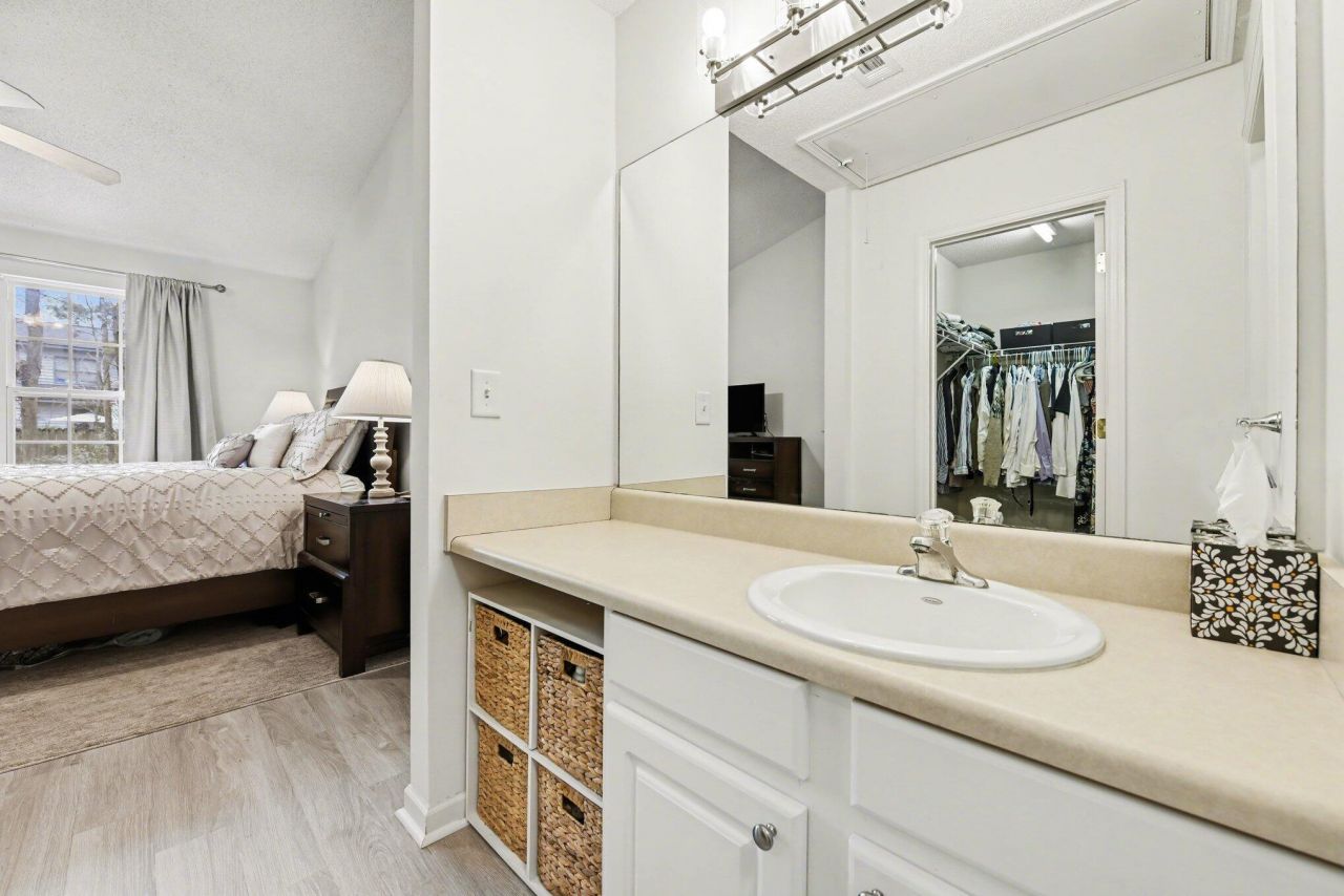 8045 Vermont Road Photo 16