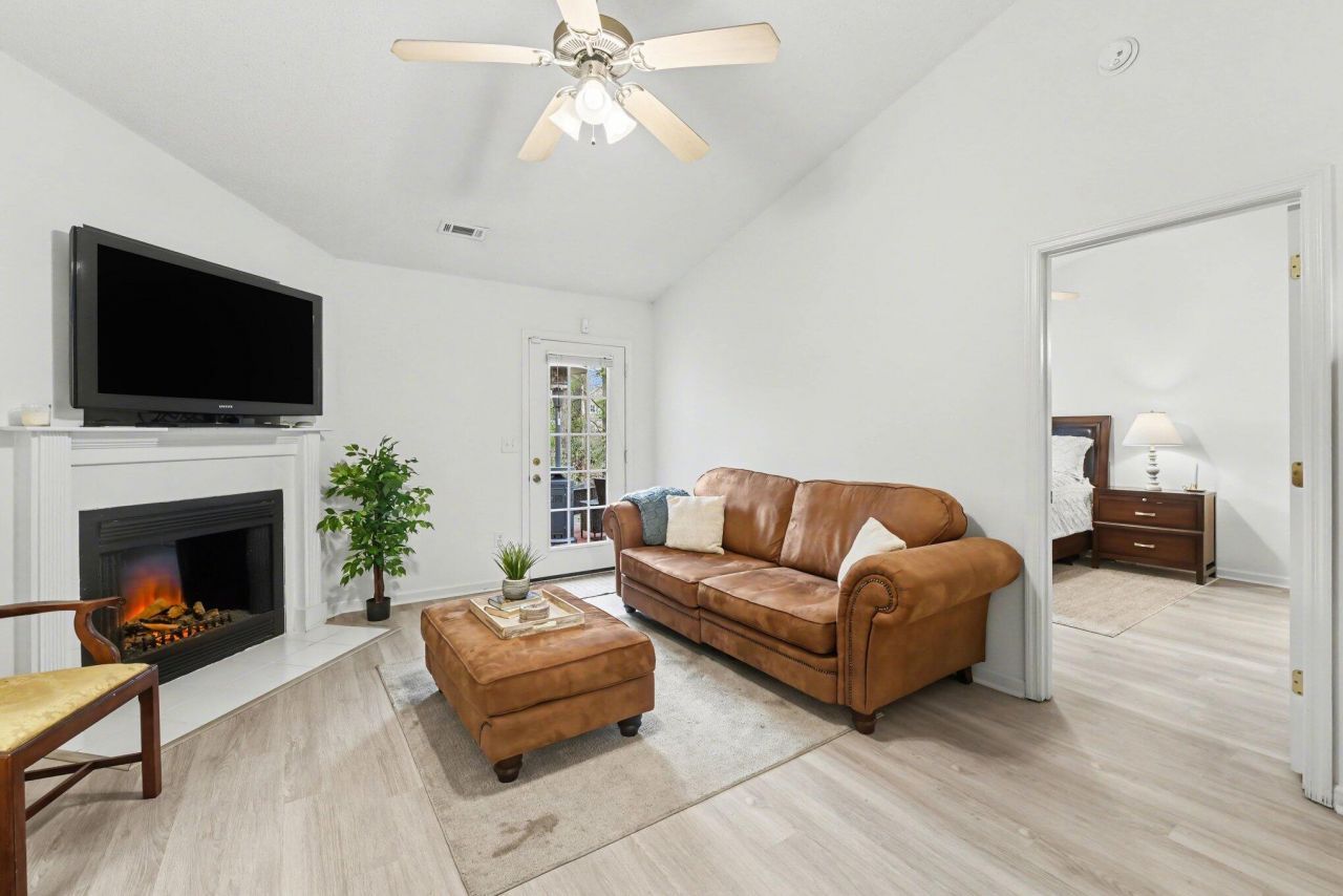 8045 Vermont Road Photo 7