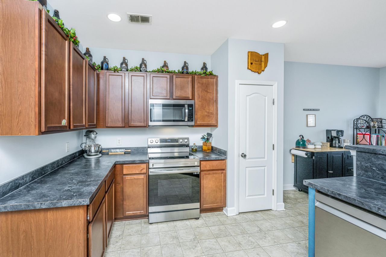 3033 Adventure Way Photo 14