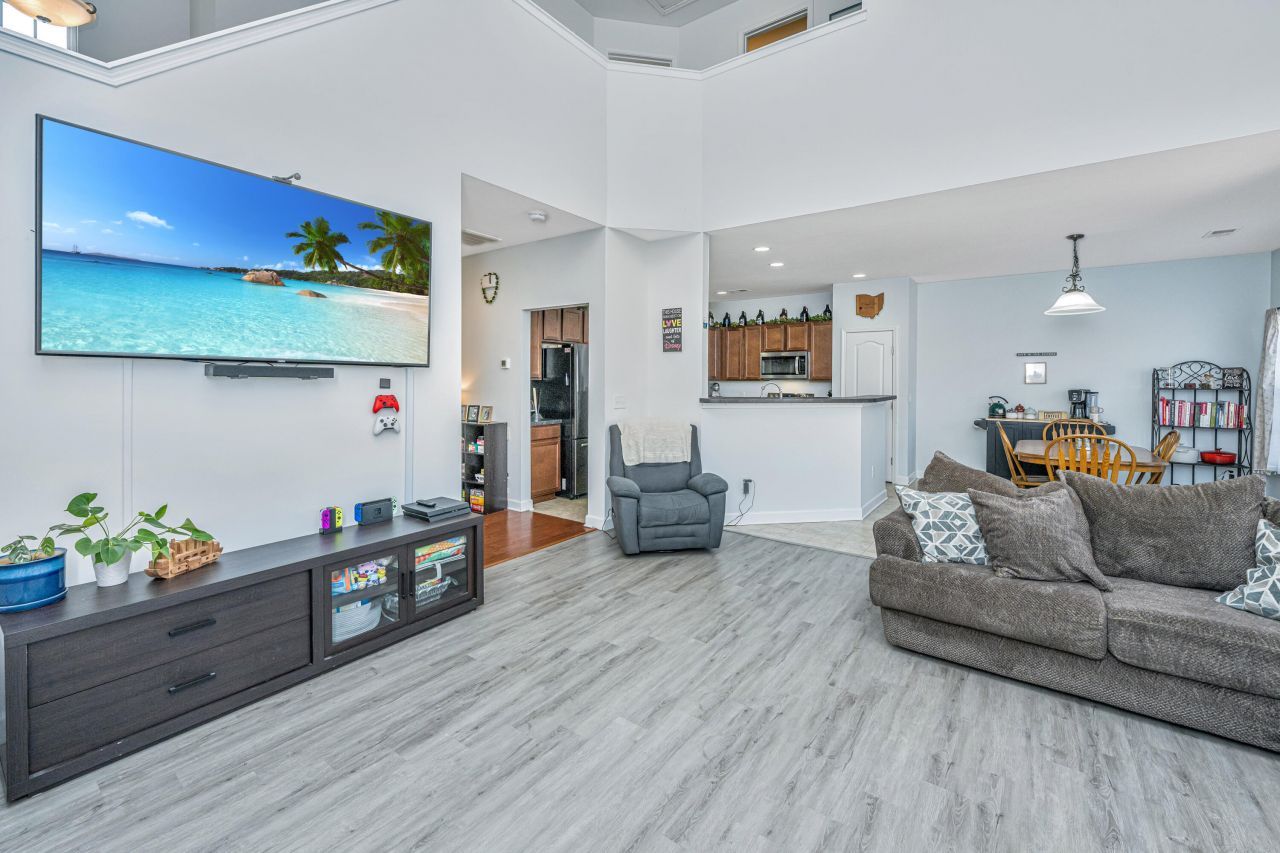 3033 Adventure Way Photo 5