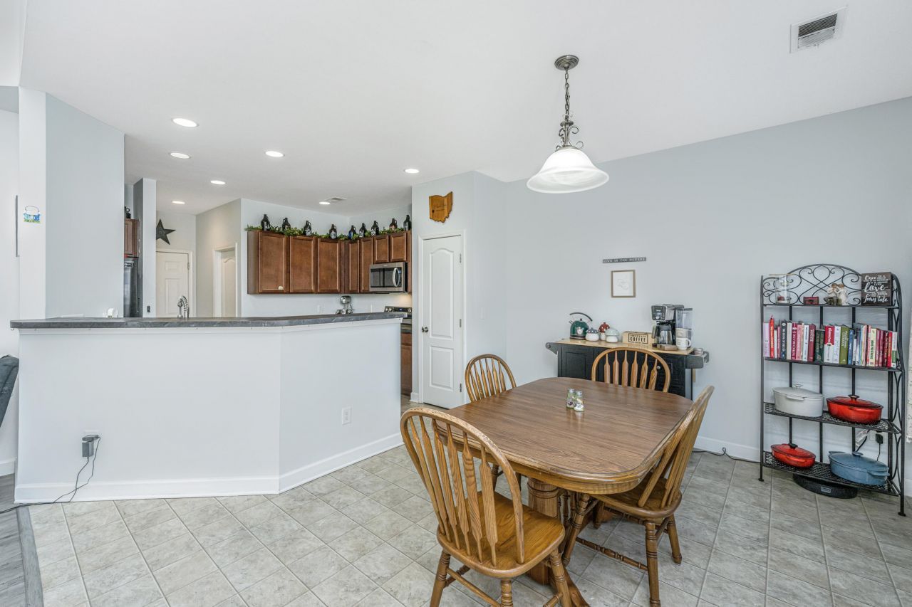 3033 Adventure Way Photo 8