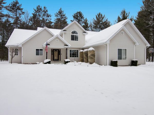 10701 Eastridge Court, Roscommon, MI 48653