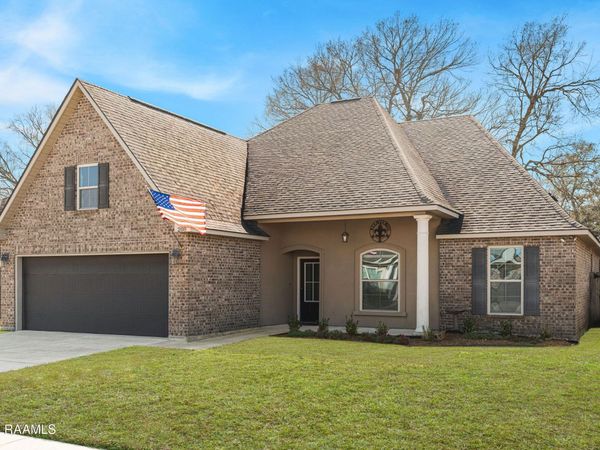 208 Marston House Drive, Youngsville, LA 70592