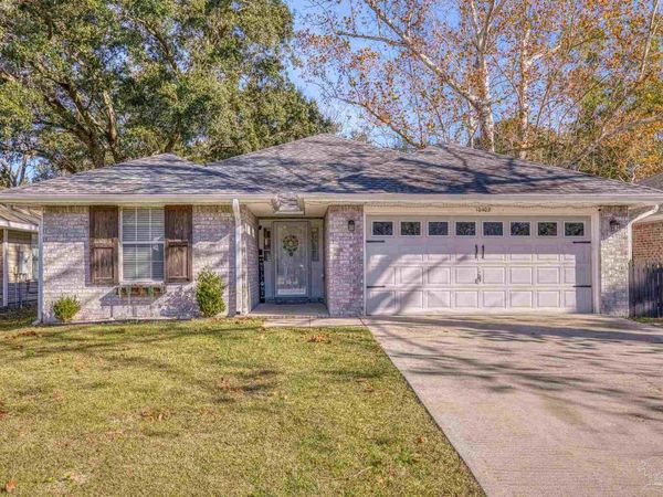 10408 Millbrook Dr, Pensacola, FL 32534