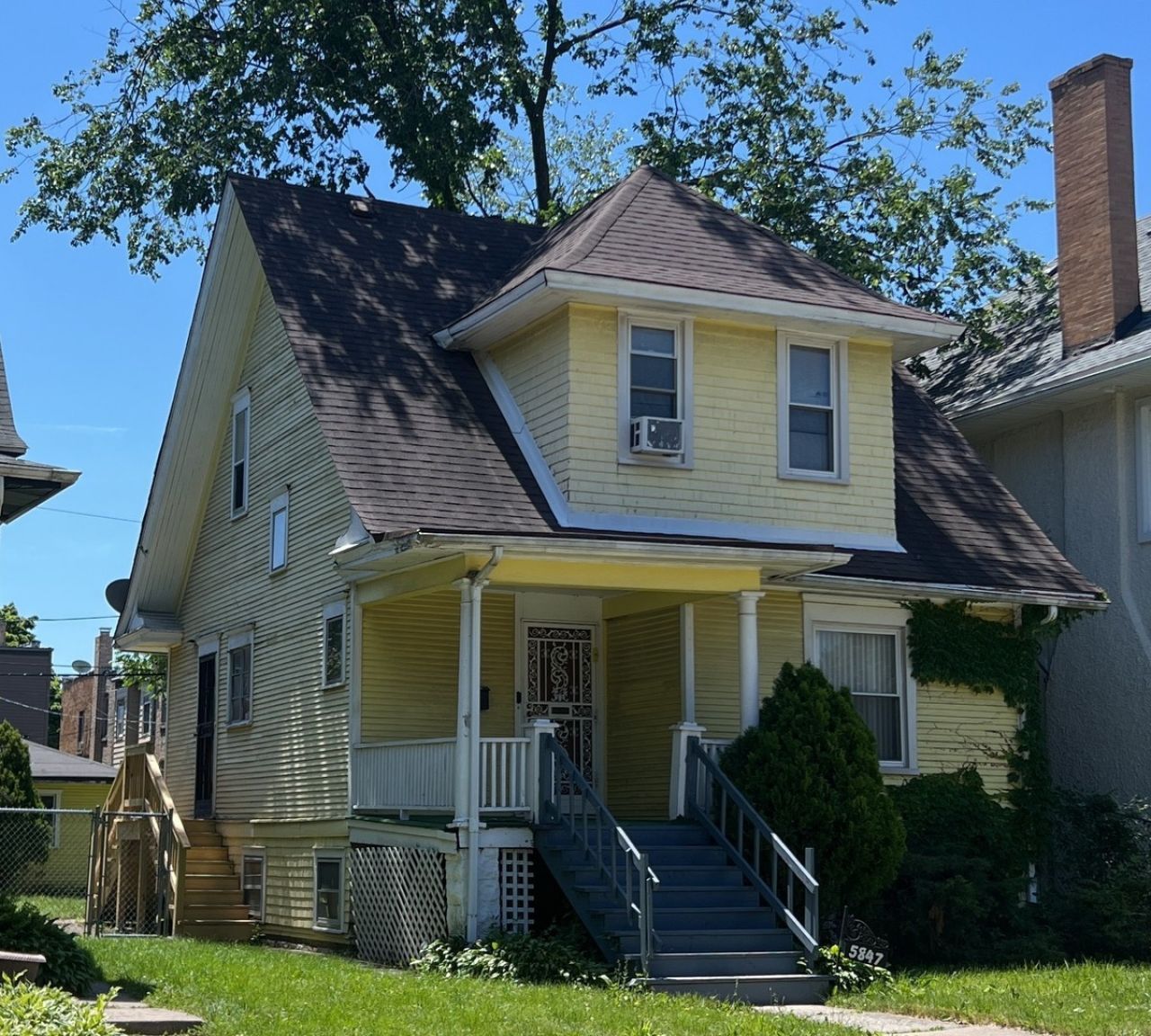 5847 W Erie Street, Chicago, IL 60644 Main Photo