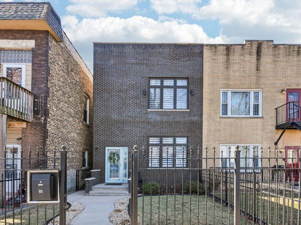 3816 S Emerald Avenue , Chicago, IL 60609