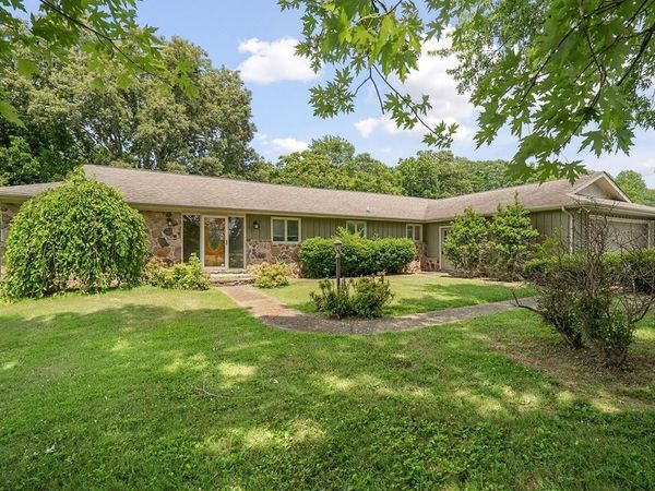 242 Oakland Dr, Sparta, TN 38583