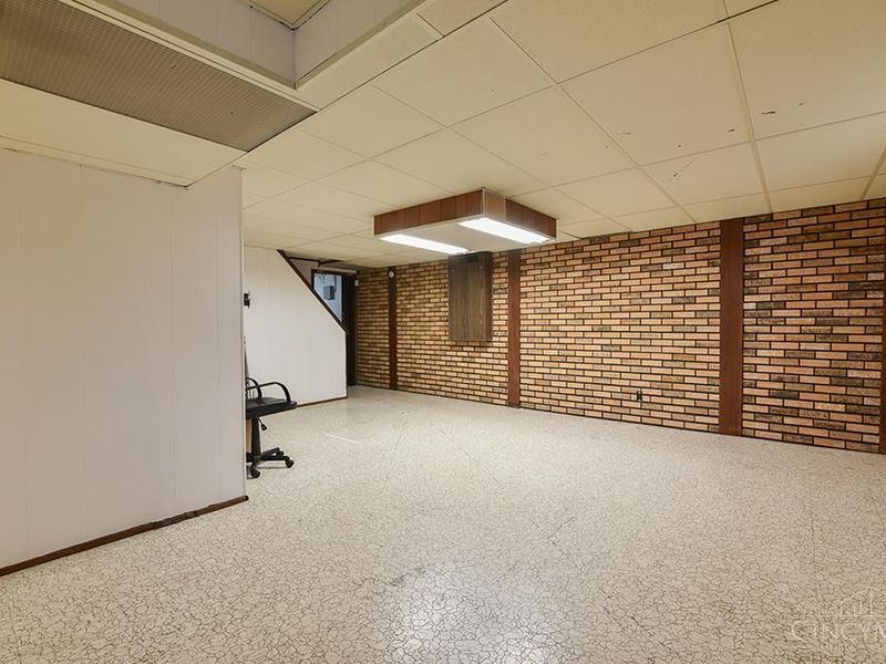 16 Japonica Drive, Greenhills, OH 45218 Photo 18