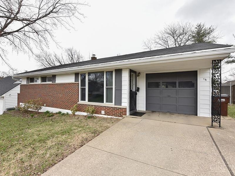 16 Japonica Drive, Greenhills, OH 45218 Photo 2