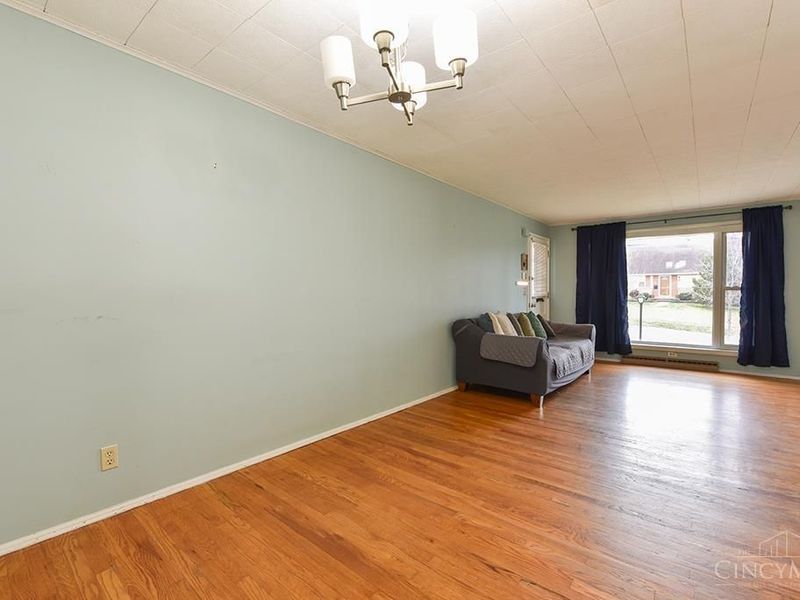 16 Japonica Drive, Greenhills, OH 45218 Photo 5