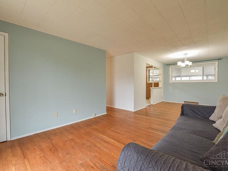 16 Japonica Drive, Greenhills, OH 45218 Photo 7