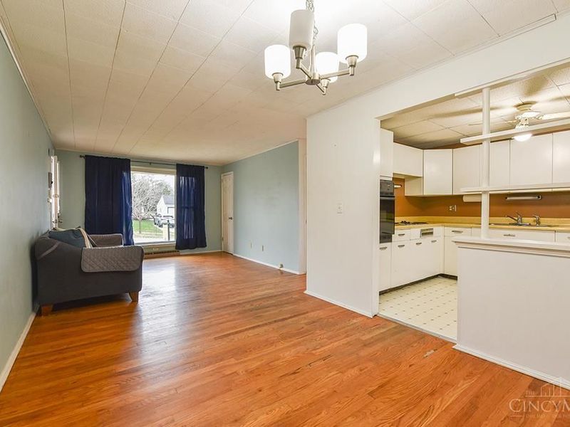 16 Japonica Drive, Greenhills, OH 45218 Photo 8