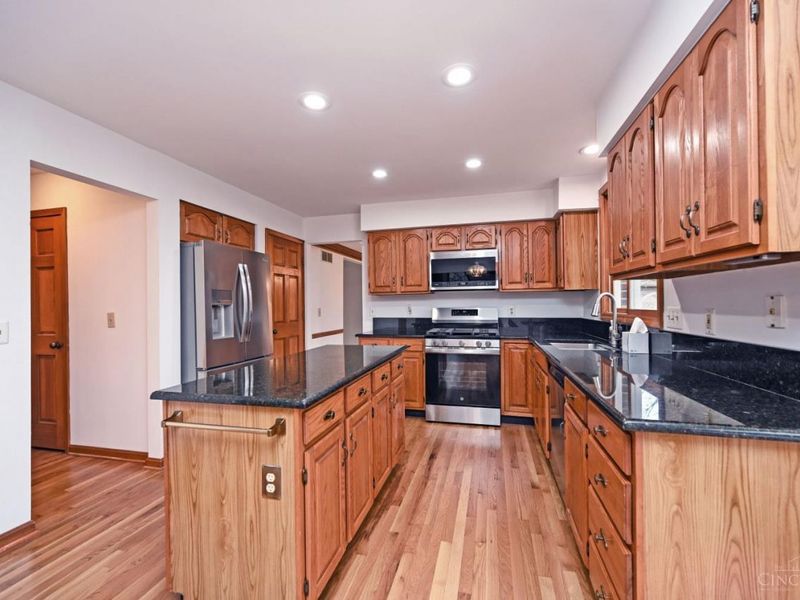 854 Country Club Drive, Pierce Twp, OH 45245 Photo 19