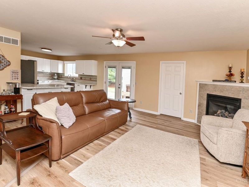 1470 Stableview Circle, Hamilton Twp, OH 45039 Photo 13