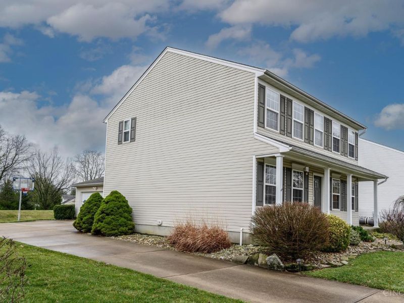 1470 Stableview Circle, Hamilton Twp, OH 45039 Photo 3