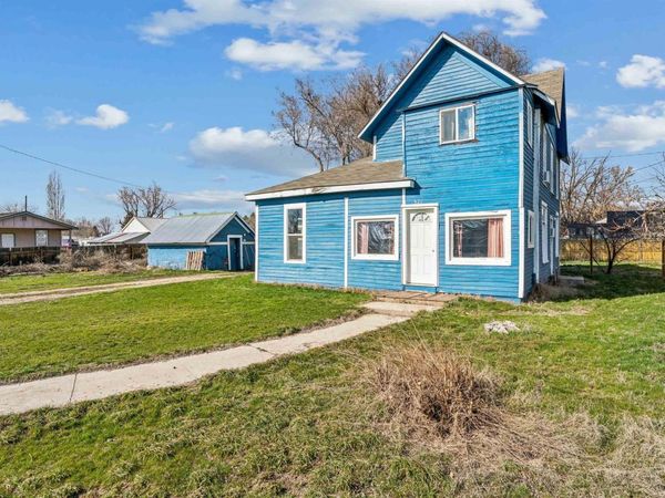 521 10th Ave N, Payette, ID 83661