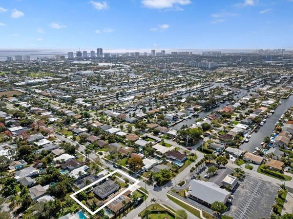 1305 SE 2nd Street, Pompano Beach, FL 33060