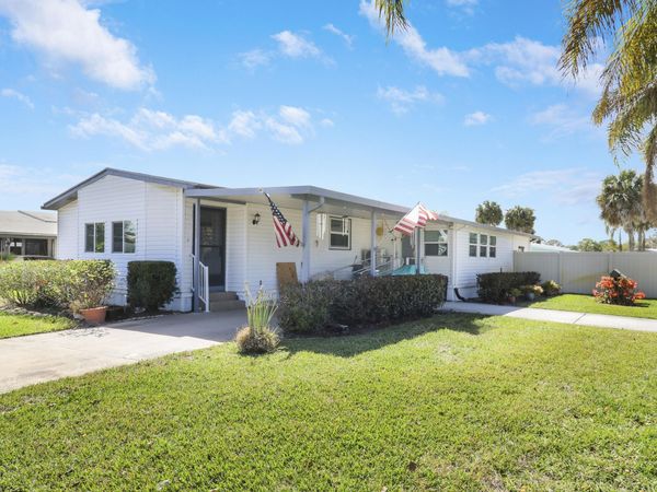 7750 SE Shenandoah Drive, Hobe Sound, FL 33455