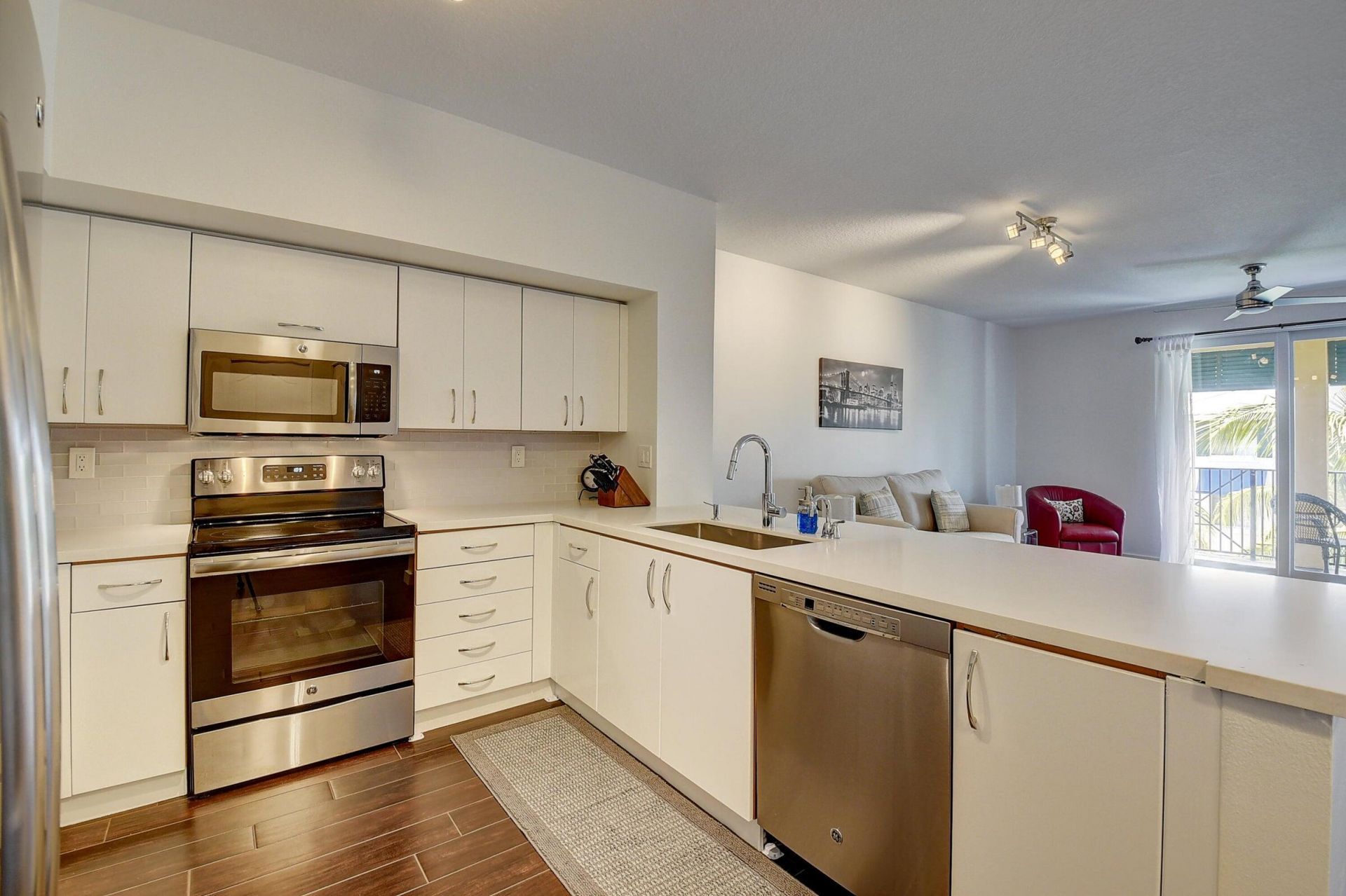 255 NE 3rd Avenue, Unit 2516, Delray Beach, FL 33444 Photo