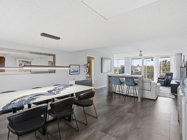 3850 Oaks Clubhouse Dr, Unit 408, Pompano Beach, FL 33069