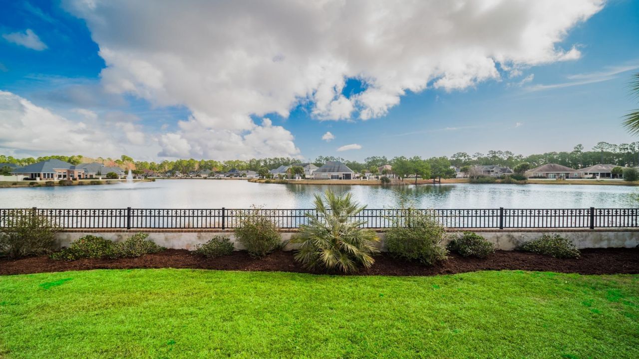 424 Waterfall Circle Photo 23