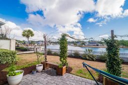 424 Waterfall Circle photo 4