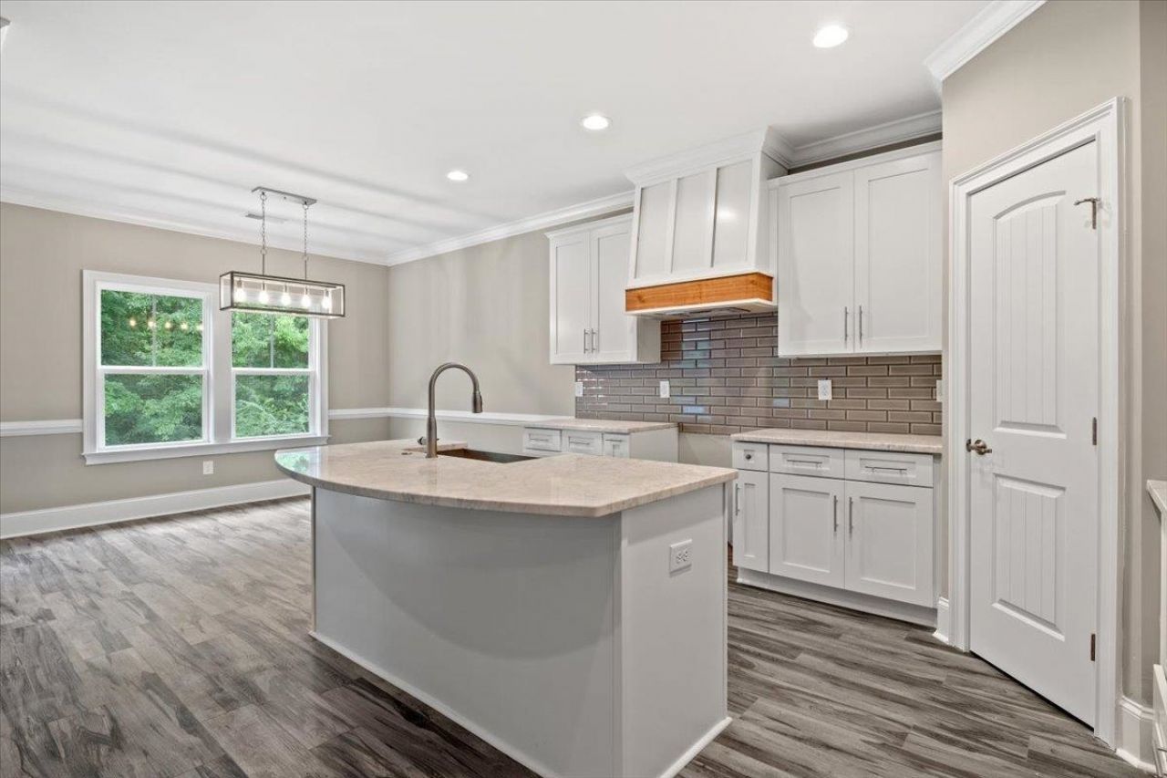 7138 Louisville Rd.  Photo 2