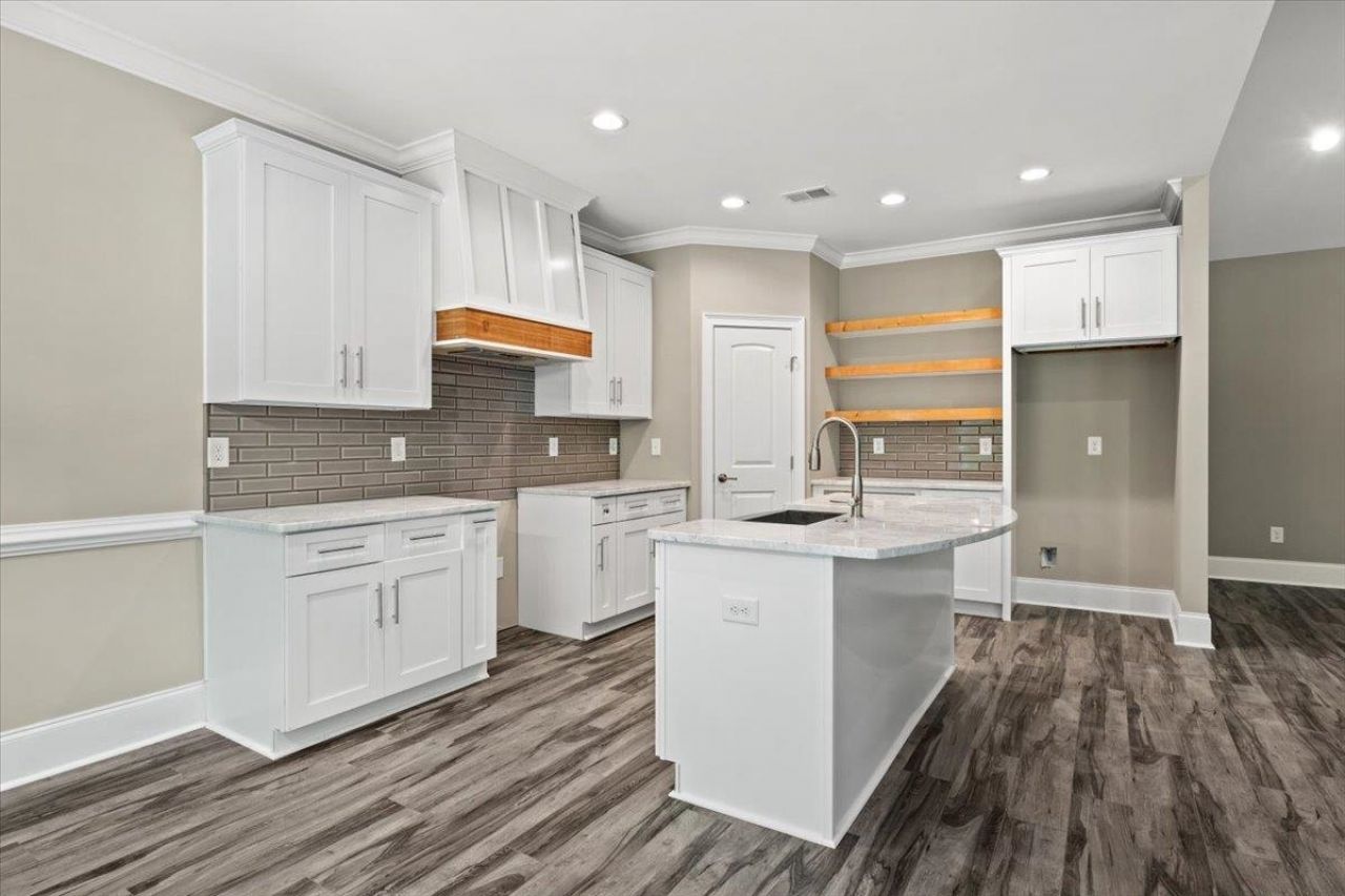 7138 Louisville Rd.  Photo 4