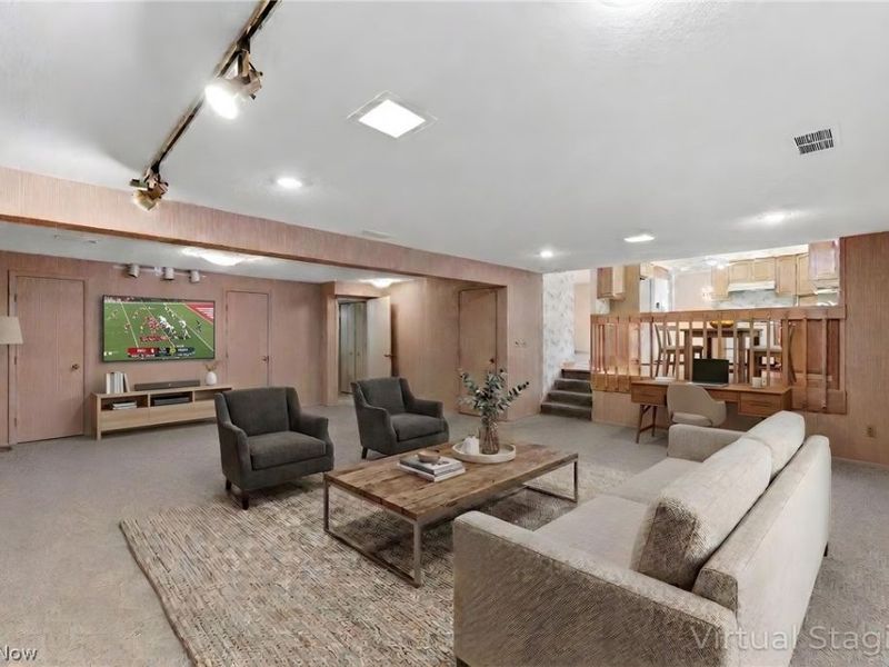 5953 Ashcroft Drive, Mayfield Heights, OH 44124 Photo 13