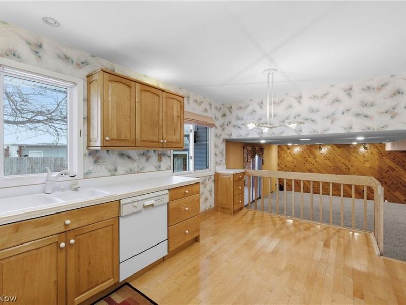 5953 Ashcroft Drive, Mayfield Heights, OH 44124 Photo 14