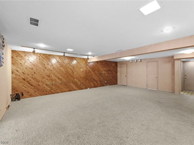 5953 Ashcroft Drive, Mayfield Heights, OH 44124 Photo 15