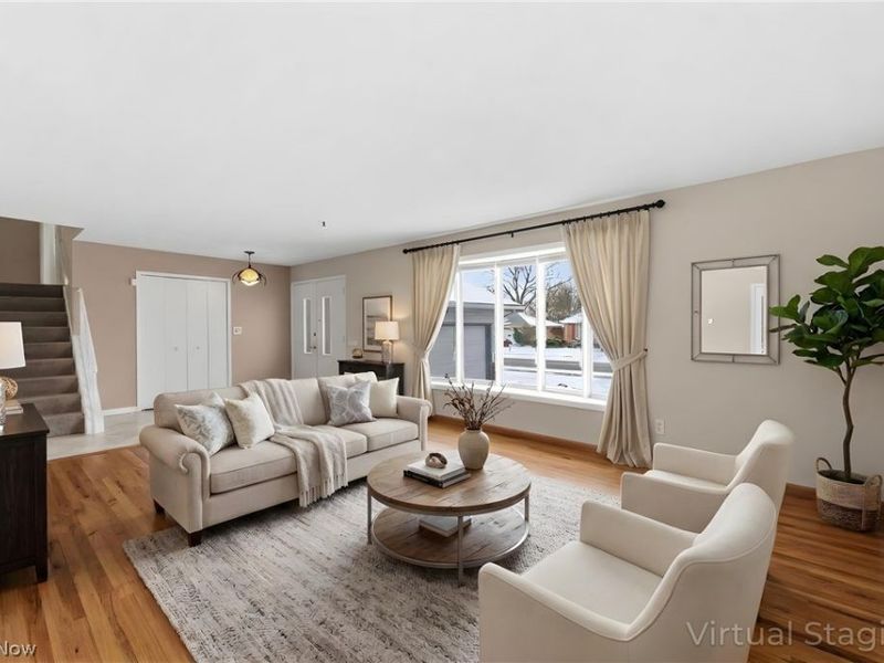 5953 Ashcroft Drive, Mayfield Heights, OH 44124 Photo 2