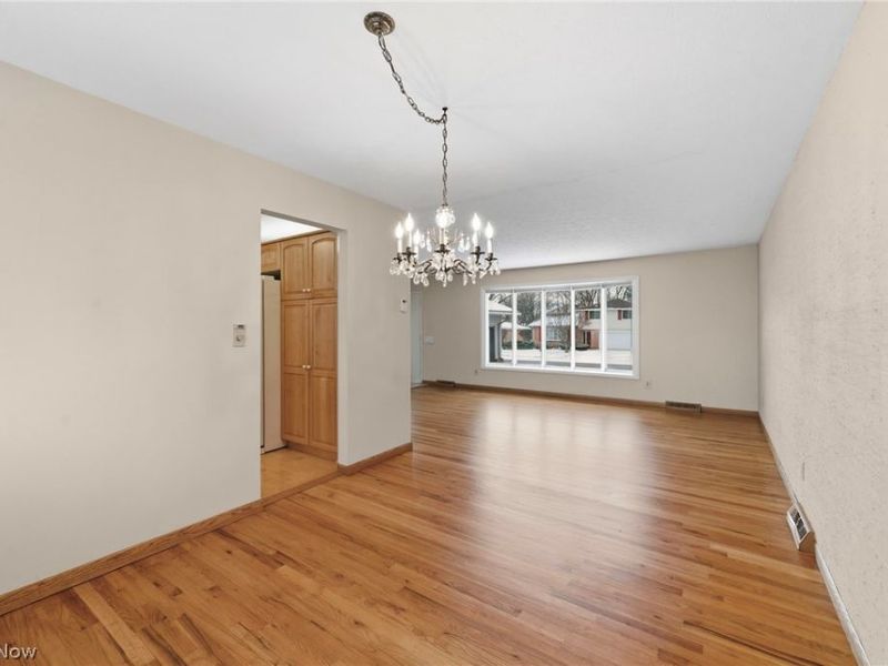 5953 Ashcroft Drive, Mayfield Heights, OH 44124 Photo 7