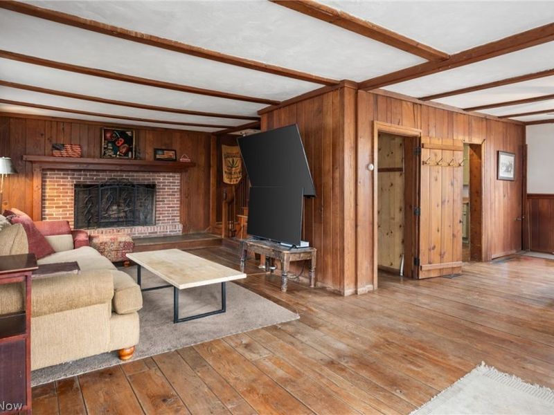 9455 Robinson Road, Chardon, OH 44024 Photo 3