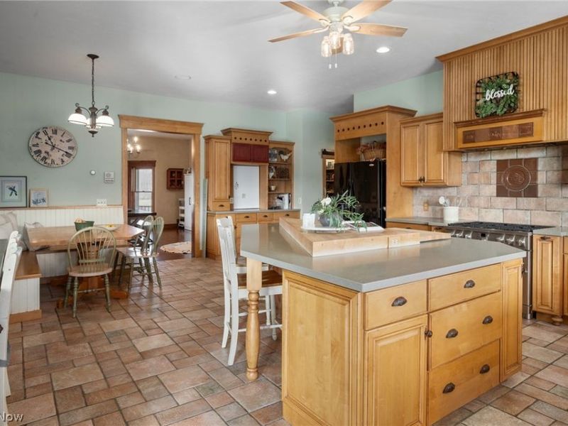 9419 Robinson Road, Chardon, OH 44024 Photo 5