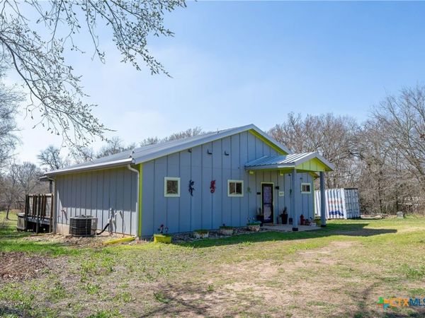 5672 Fm 86 , Luling, TX 78648