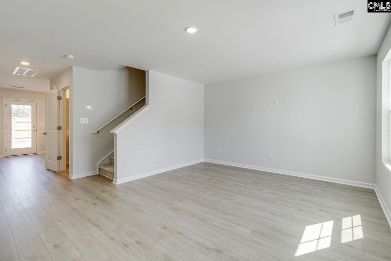 3049 Harboview Drive Photo 4