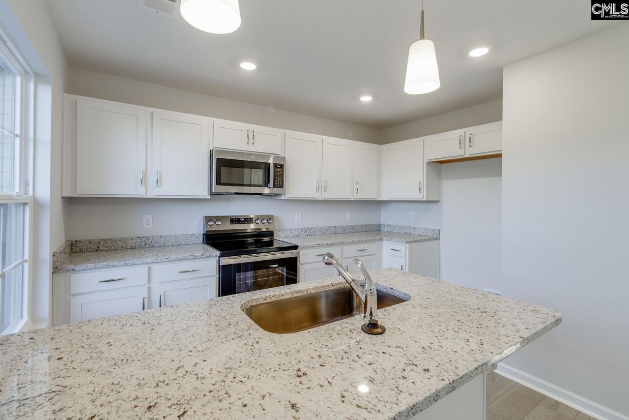 3049 Harboview Drive Photo 7