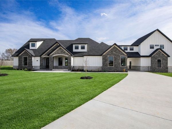 1905 Strong Avenue, Pea Ridge, AR 72751