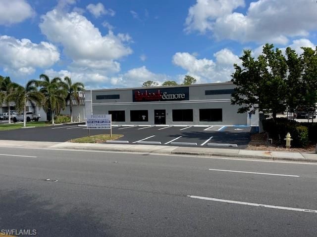 2665 Davis Blvd, Naples, FL 34104 Photo