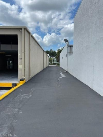 2665 Davis Blvd, Naples, FL 34104 Photo