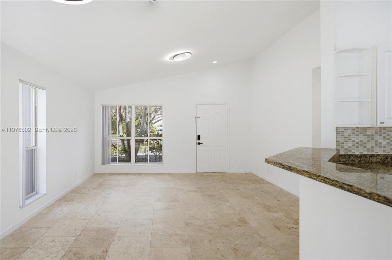 922 Falling Water Rd, Unit 922, Weston, FL 33326 Photo