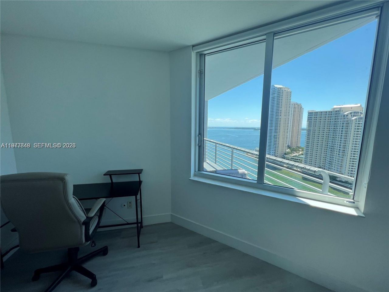 325 S Biscayne Blvd , Unit 2415, Miami, FL 33131 Photo