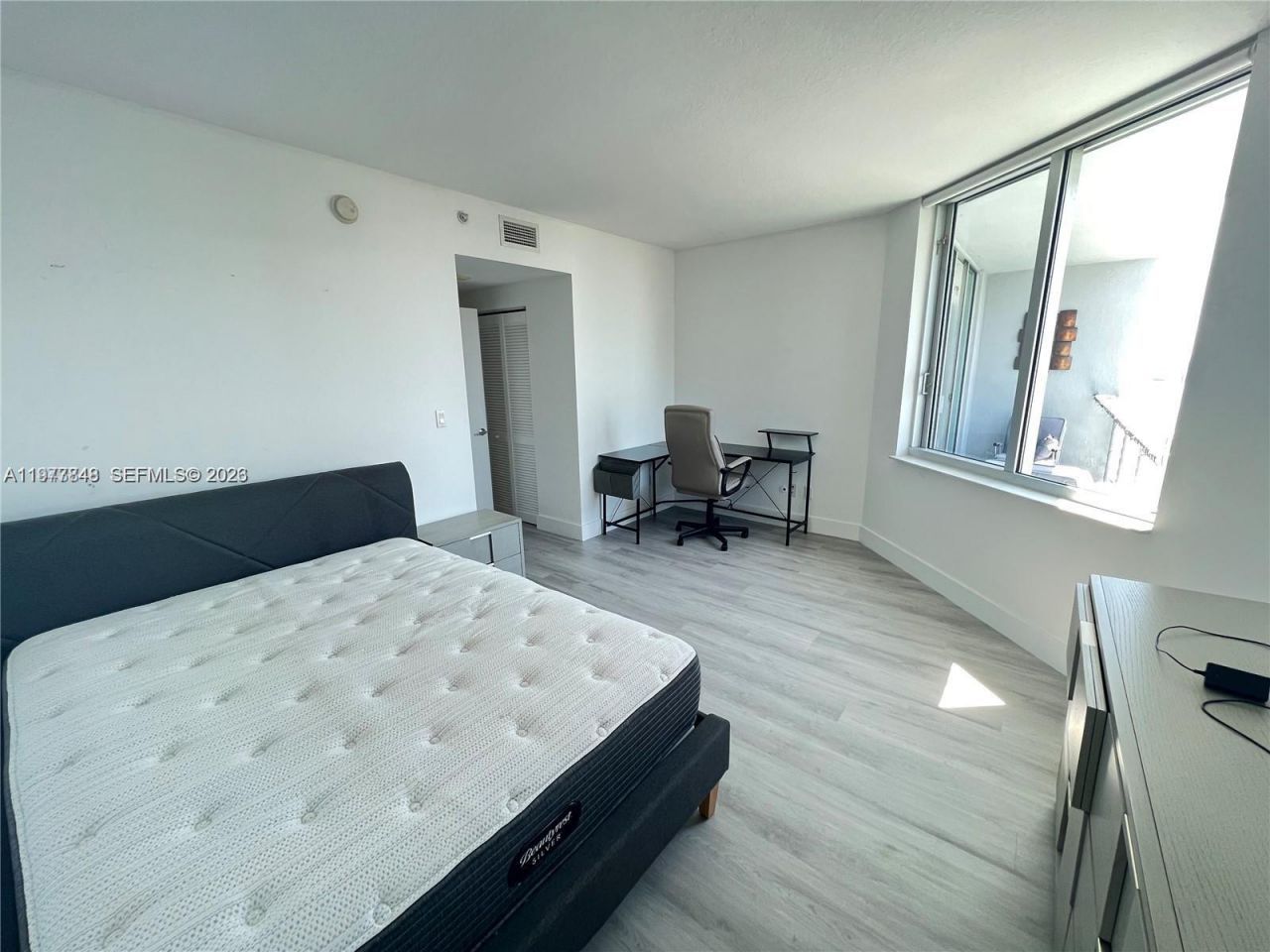 325 S Biscayne Blvd , Unit 2415, Miami, FL 33131 Photo