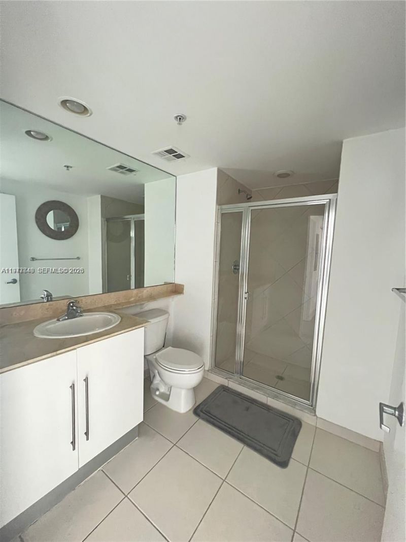 325 S Biscayne Blvd , Unit 2415, Miami, FL 33131 Photo