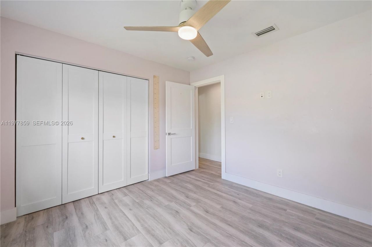 7750 SW 16th St , Miami, FL 33155 Photo